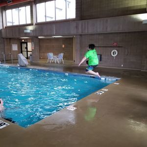 Meet your Posher, Eli